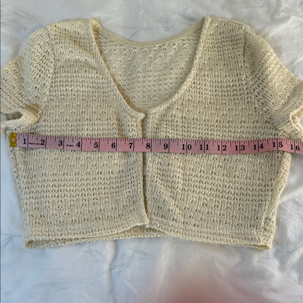Elegant Cream Crochet Women Coverlet Small - Picture 4 of 4